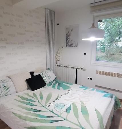 Sleep And Drive Suites Sarajevo Buitenkant foto