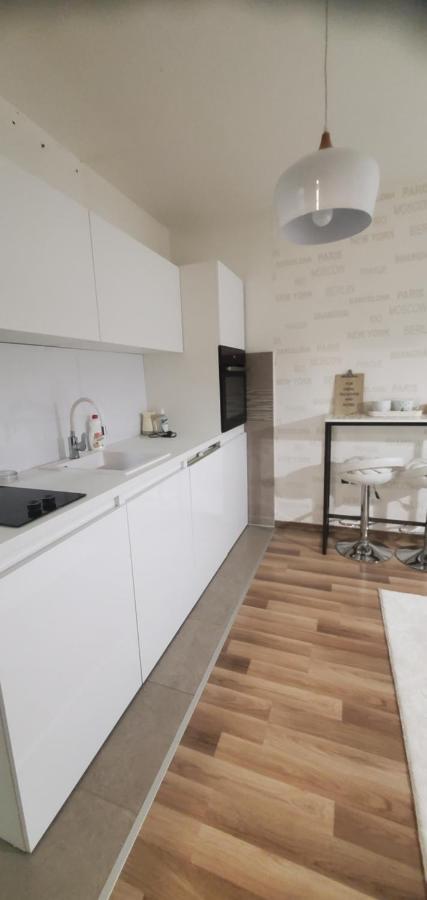 Sleep And Drive Suites Sarajevo Buitenkant foto